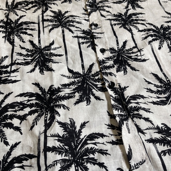 Linen Short Sleeve Button Up NWOT - Picture 2 of 4